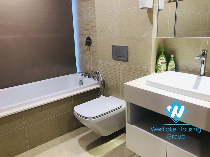 Three bedroom apartment for rent in Vinhome Metropolis 19 Lieu Giai Hanoi